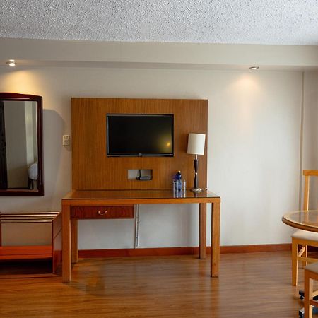 Hotel Santa Monica Куенка Екстериор снимка